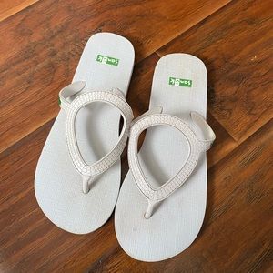 Sanuk sandals